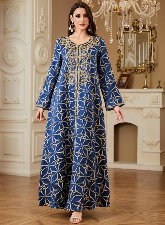 تايك تو جلابية بحافة واسعة مطرزة طويلة وقماش بارز الملمس